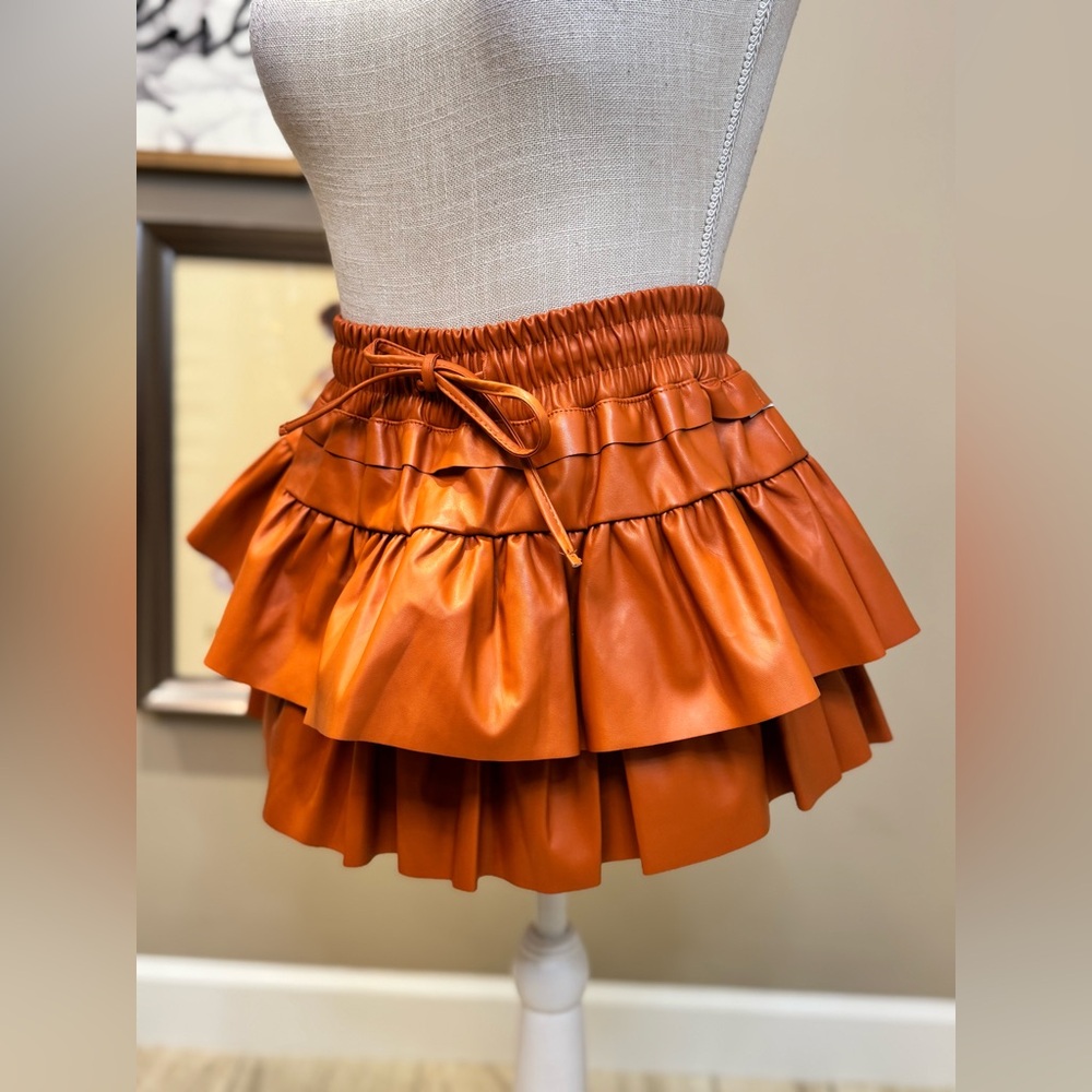 NWOT! DAY + MOON Burnt Orange Faux Leather Tiered Ruffle Mini Skort